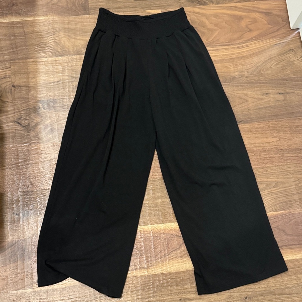 Amazon Classic Black Wide-Leg Pants
